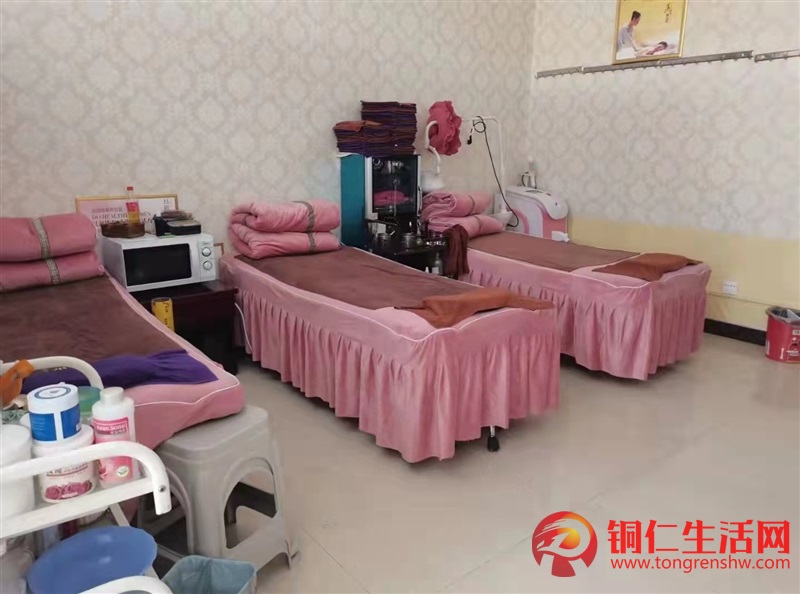 美容院轉(zhuǎn)讓，客源穩(wěn)定，接手即可經(jīng)營??！